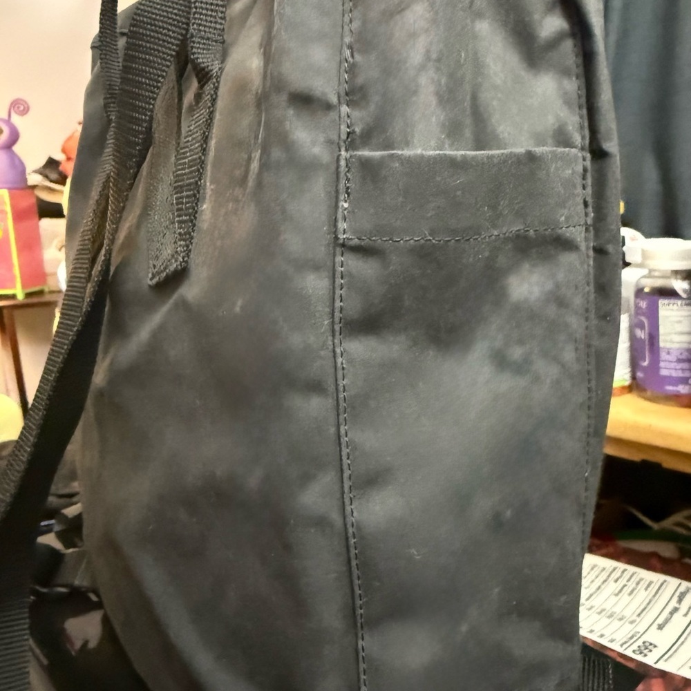 Kånken Classic Black Backpack - Picture 7 of 9